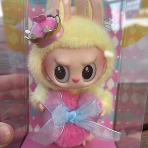 Labubu “Let’s Checkmate Queen”